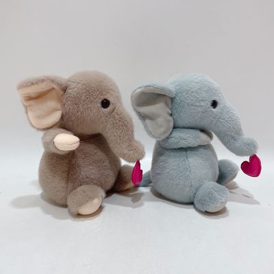 Игрушка плюша одушевила игрушку подарка слона заполненную наградами для детей